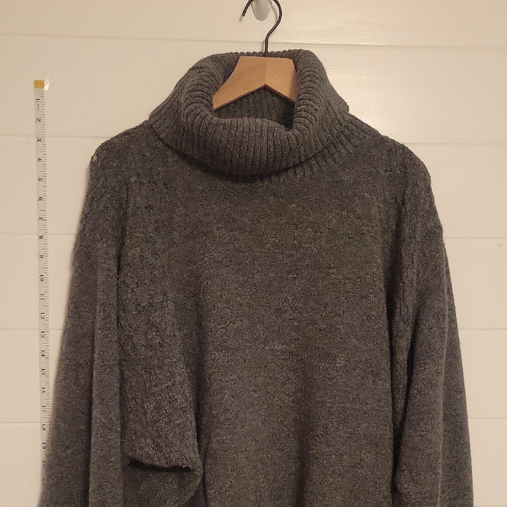 Cozy Gray Turtleneck Sweater